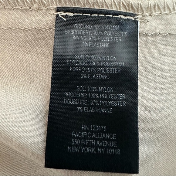 Tahari Arthur S. Levine Champagne Gold Sequin Gown, Size 2 - Picture 12 of 15